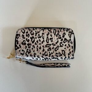 EUC Maurices Pink and Black Leopard Print Double Zipper Clutch
